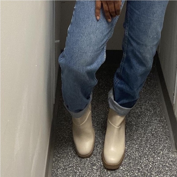 Universal thread off white platform boots - Picture 4 of 7